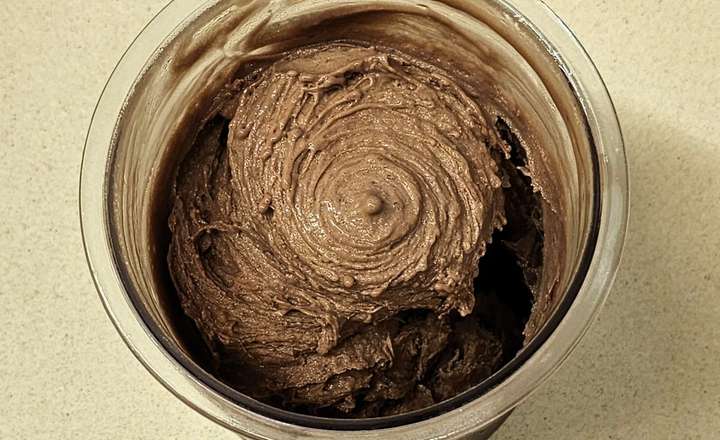 מתכון לגלידת חלבון פאדג' שוקולד NINJA CREAMI