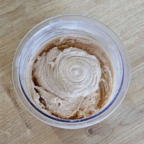 מתכון לגלידת חלבון בטעם מאפה קינמון NINJA CREAMI