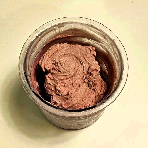 מתכון לגלידת חלבון עוגת גבינה ותותים NINJA CREAMI