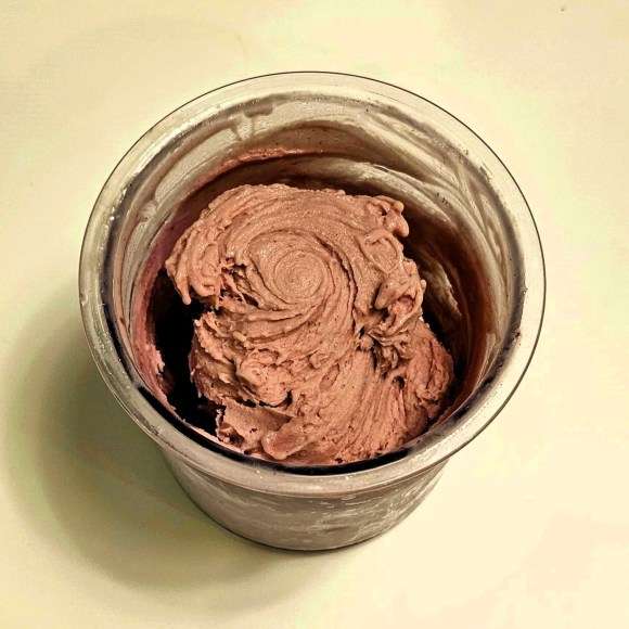 מתכון לגלידת חלבון עוגת גבינה ותותים NINJA CREAMI