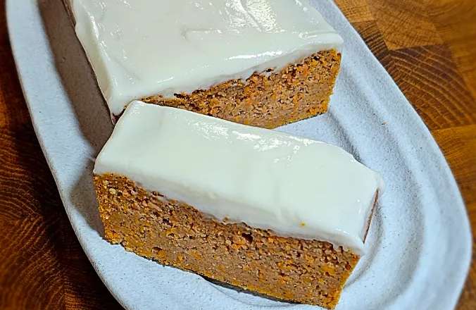 עוגת גזר לחיטוב: רק 90 קלוריות לפרוסה (כולל פרוסטינג!)