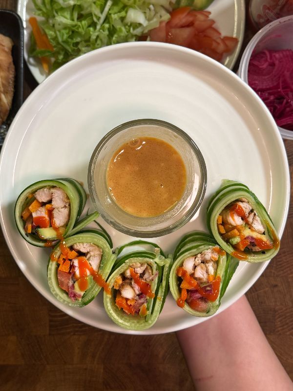 מתכון לרול מלפפונים ועוף דל קלוריות