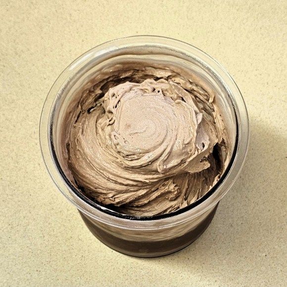 מתכון לגלידת חלבון סניקרס NINJA CREAMI